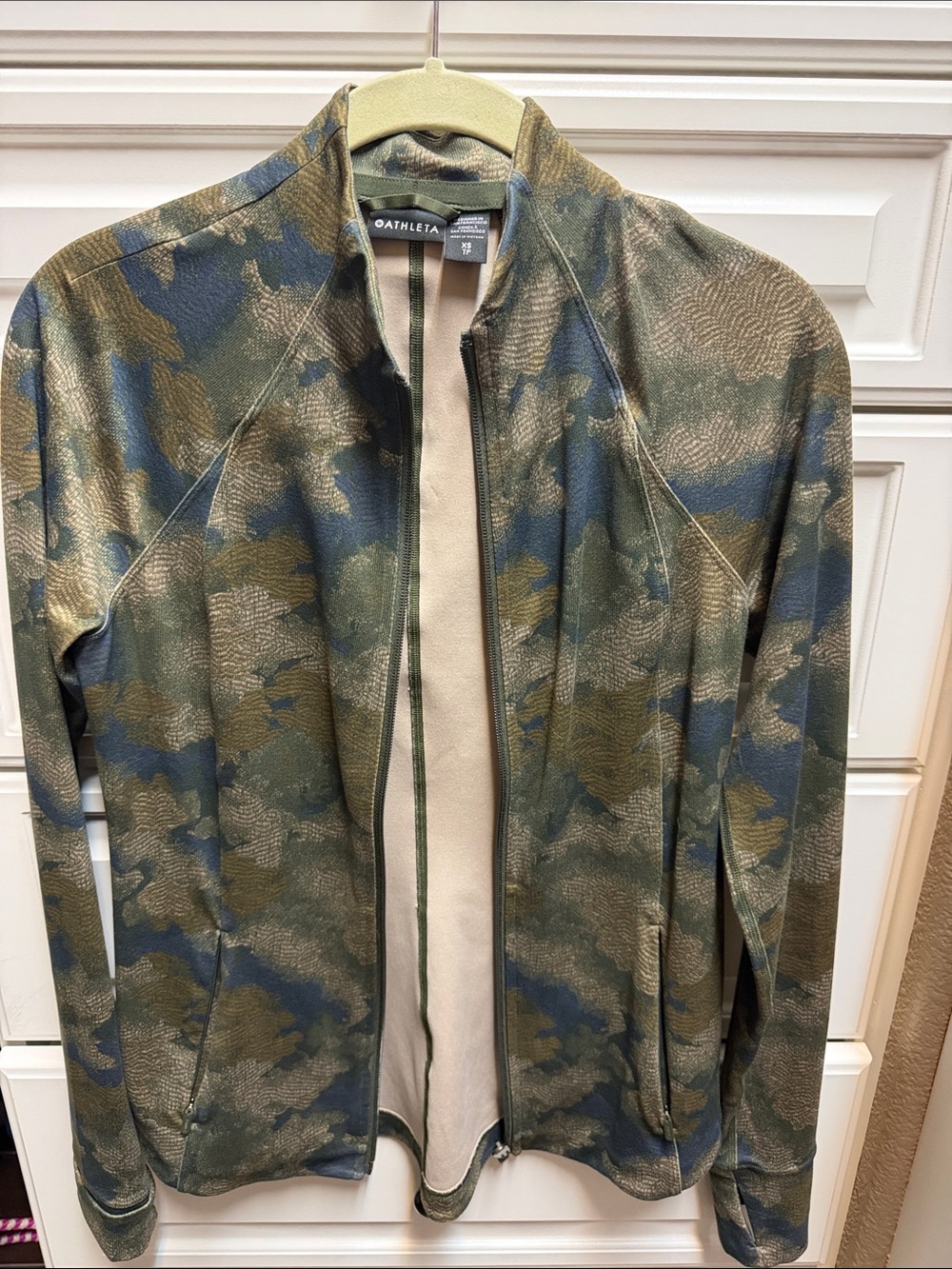 Athleta women’s Camo Full-Zip Jacket - Olive/Blue XS